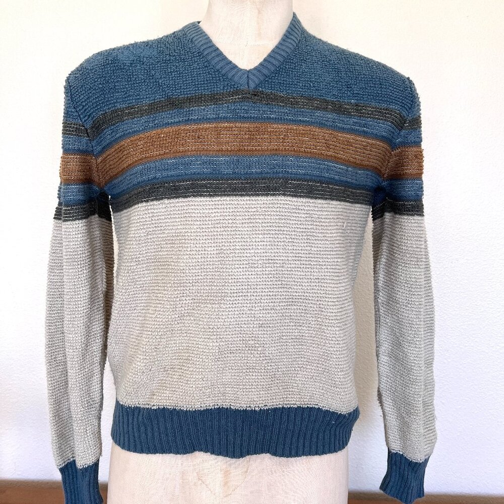 70's Alfie V-Neck Pullover - -Lightweight Textured Fabric - Size Medium